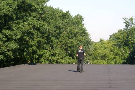 platdak project AJ Dakwerken bij middelbare school